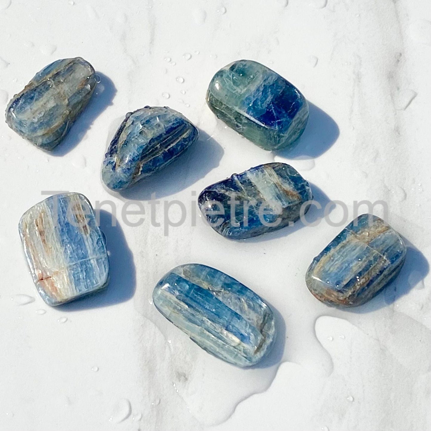 Tumbled kyanite