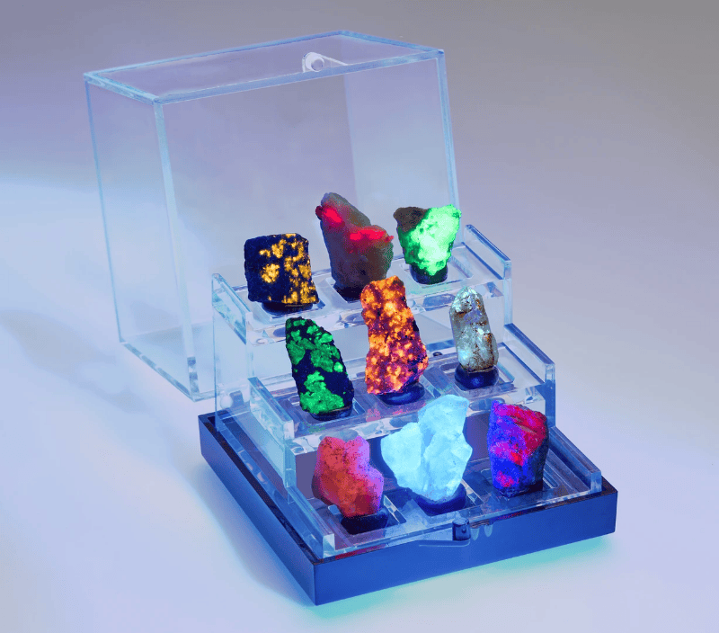 Set 9 Minerali Fosforescenti – con Vetrina Inclusa 3,5 cm