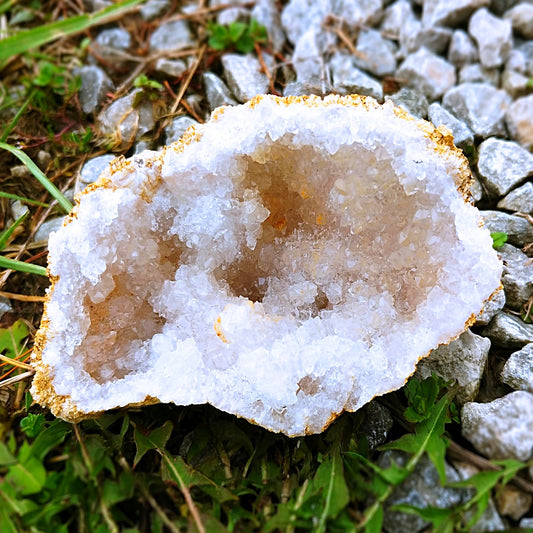 Calcite, pietra dai mille usi | Significato e proprietà