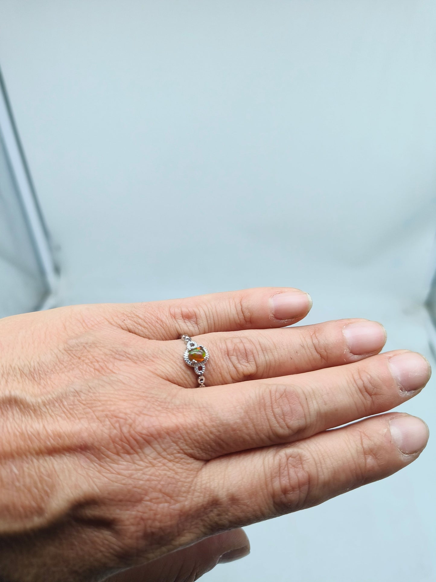 Opale Arlecchino - anello regolabile in ottone anallergico