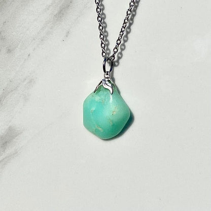 Chrysoprase - necklace with tumbled stone pendant