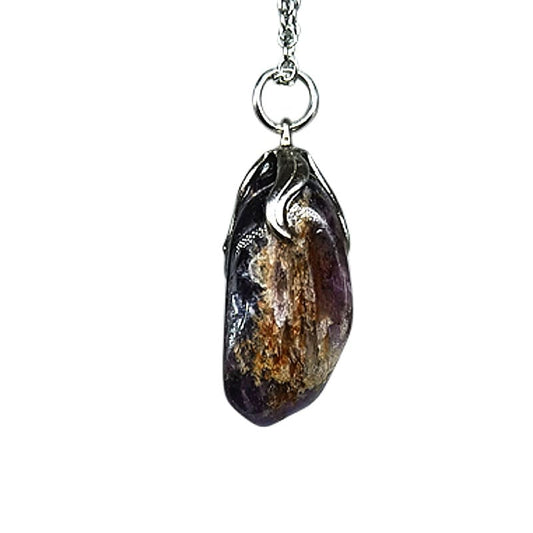 Collar con colgante de piedra pulida de epidota