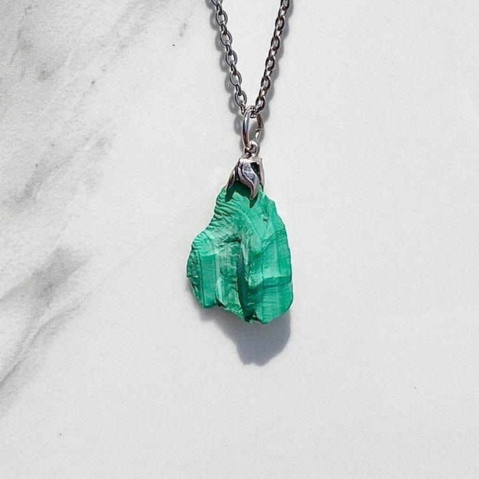 AAA Quality Malachite Oval Pendant With Silver Polished Metal Chain
