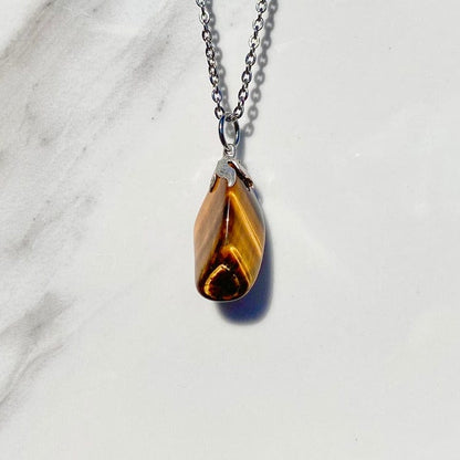 Tiger's eye - necklace with tumbled stone pendant