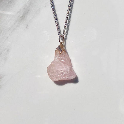 Raw rose quartz - pendant necklace