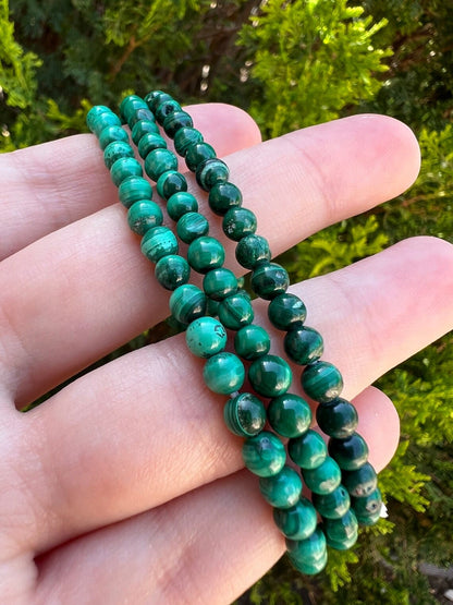 REAL Malachite - elastic bracelet in worked spheres